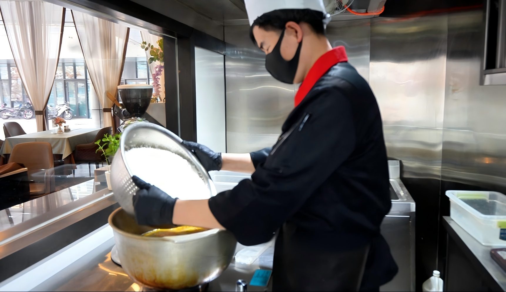 铺米入锅
